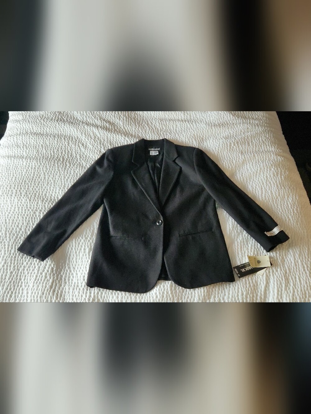 NWT Vintage Sag Harbor 100% Pure New Wool Power Blazer Black Shoulder Pads